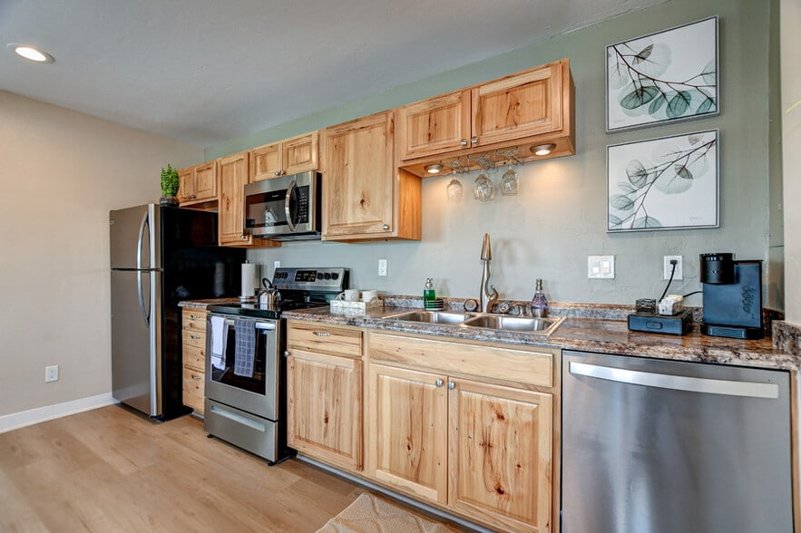 More Photos Of 1490 W Gurley St, Prescott Apartments For Sale