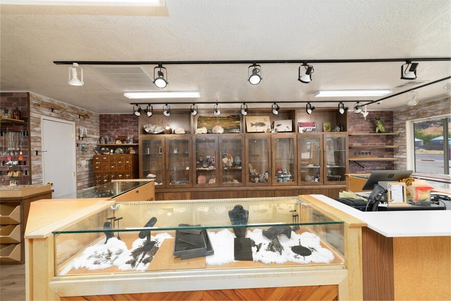 More Photos Of 150 S State St, La Verkin Flex For Sale