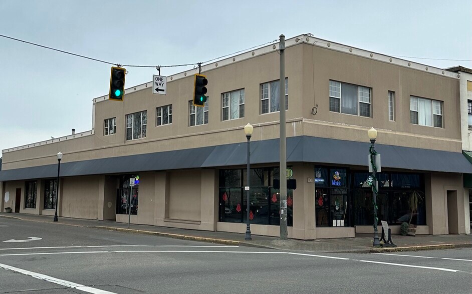 More Photos Of 295 S Broadway, Coos Bay Restaurant For Sale