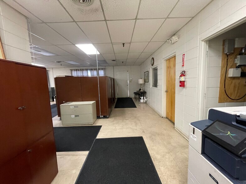 More Photos Of 1100 Chandler St, Montgomery Industrial For Lease