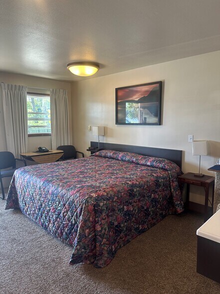 More Photos Of 6676 State Route 20, Anacortes Hotel For Sale