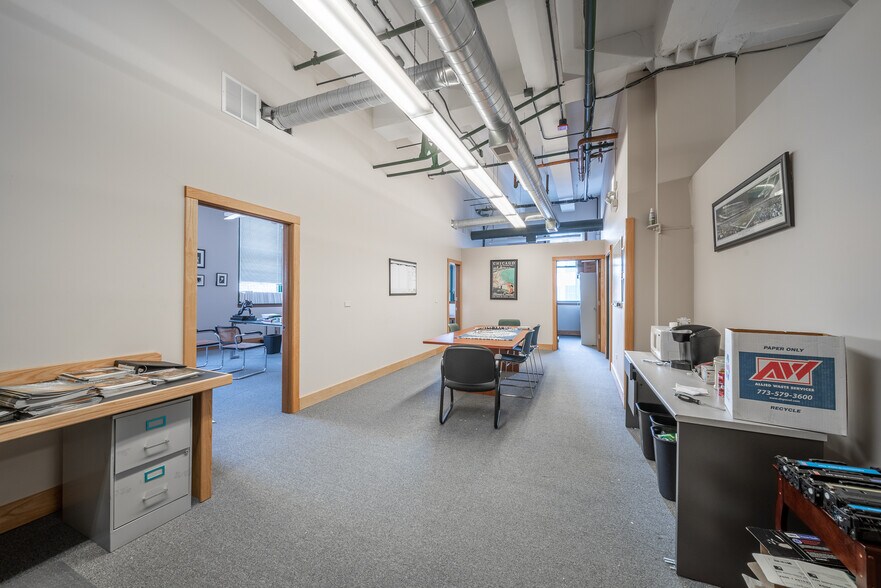 More Photos Of 1550 S Indiana Ave, Chicago Office Residential For Sale