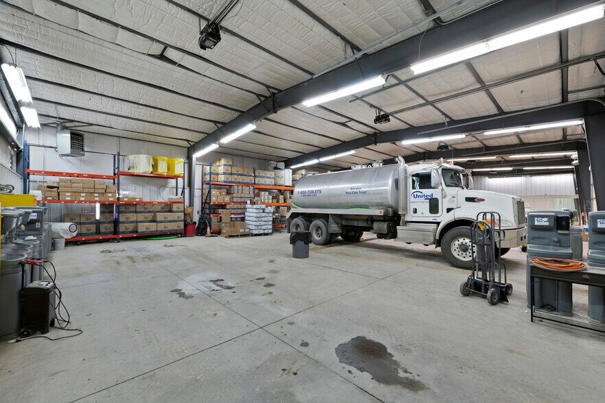 More Photos Of 44-46 Wilkins Peak Dr, Rock Springs Warehouse For Sale