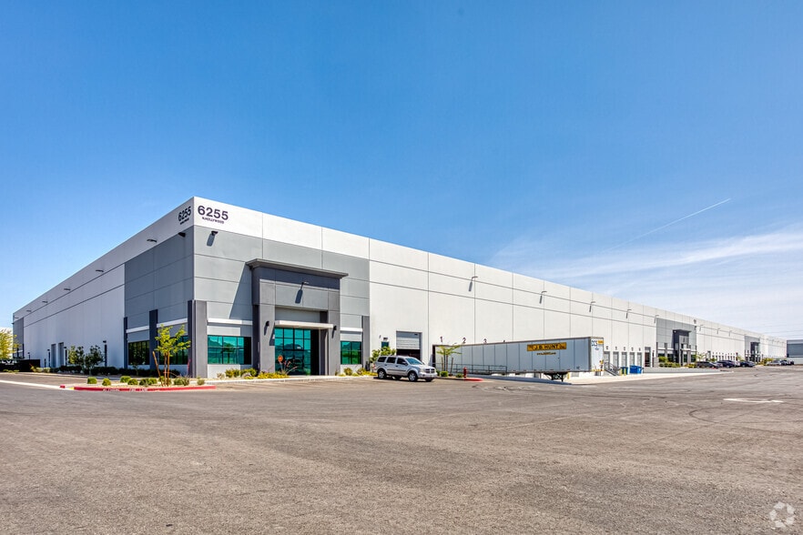 More Photos Of 6255 N Hollywood Blvd, Las Vegas Warehouse For Lease