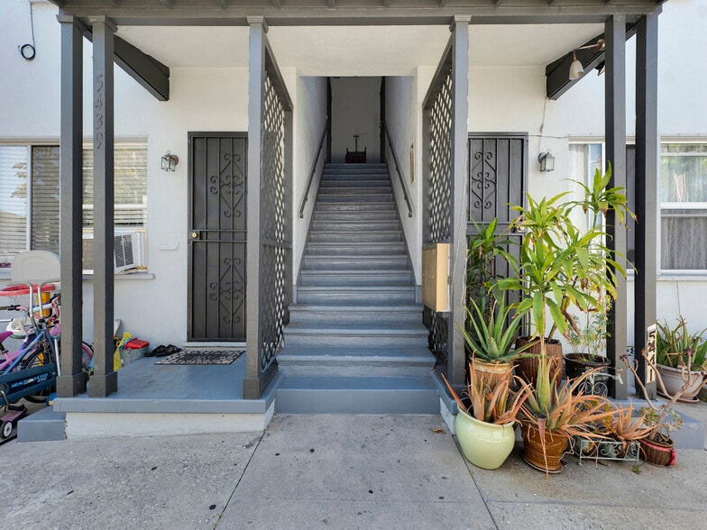 More Photos Of 5439 Kinston Ave, Culver City Apartments For Sale