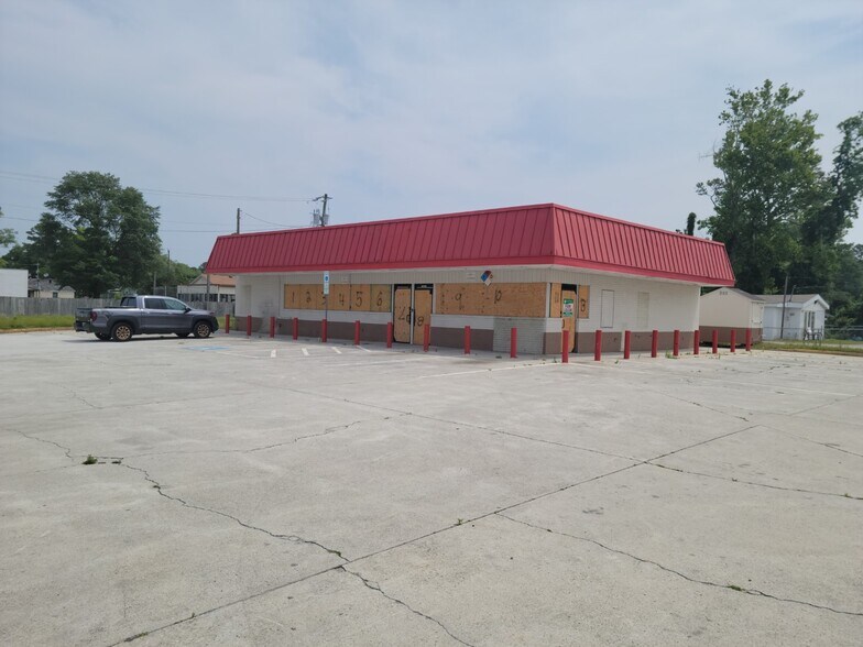 More Photos Of 5800 Castle Hayne Rd, Castle Hayne Freestanding For Lease