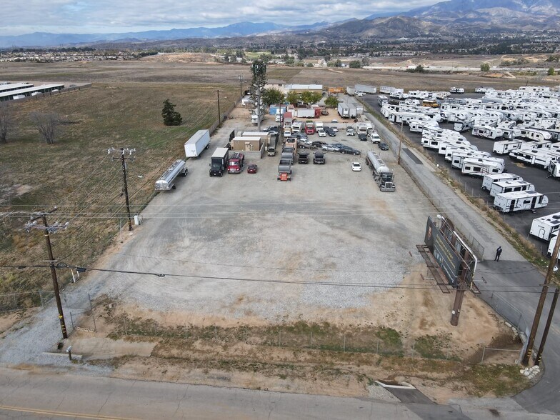 More Photos Of 950 Western Knolls Ave, Beaumont Industrial For Sale