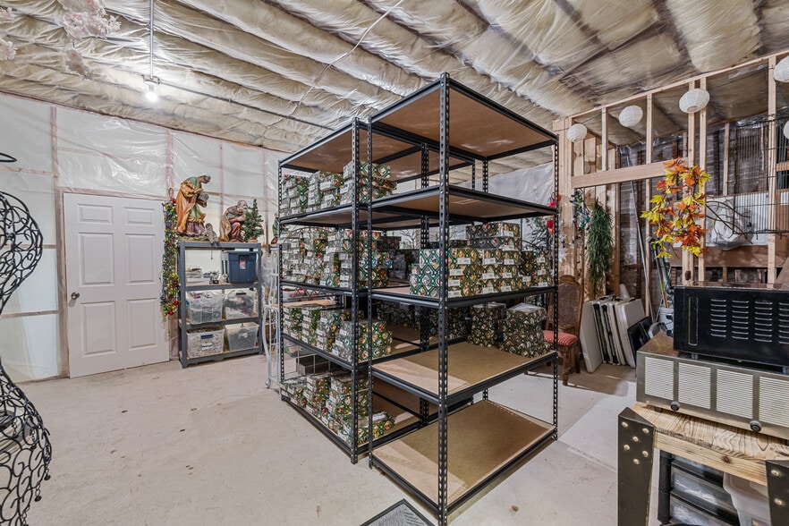 More Photos Of 42 N Main St, Hartford Storefront Retail Residential For Sale