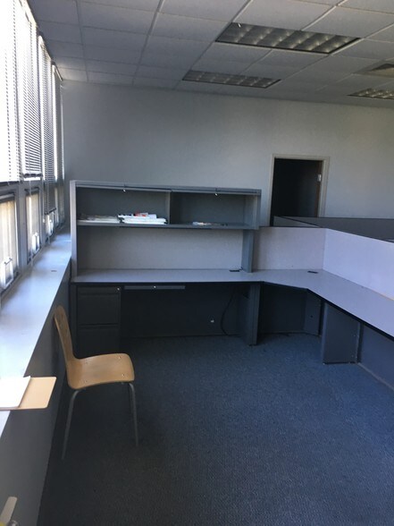 More Photos Of 1728-1730 Route 30, Clinton Warehouse For Lease