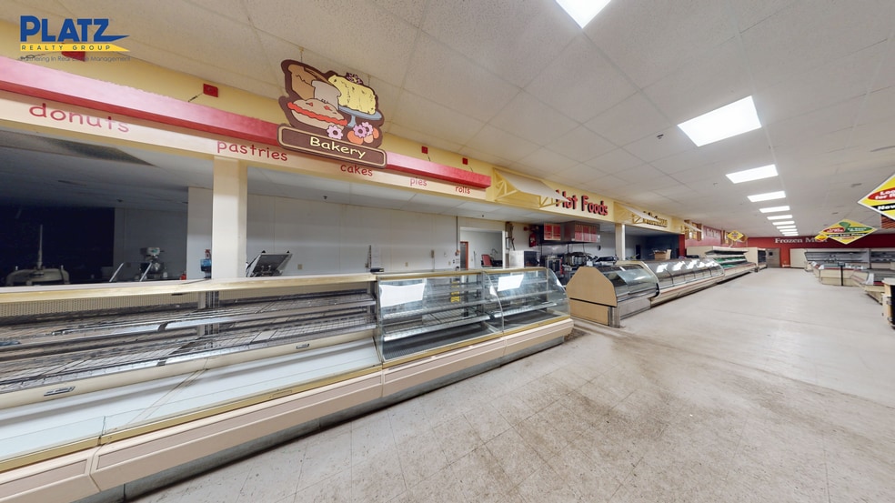 More Photos Of 1135 W Western Reserve Rd, Poland Unknown For Lease