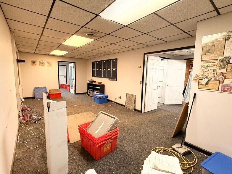 More Photos Of 13080 Cambridge Springs Rd, Edinboro Freestanding For Sale