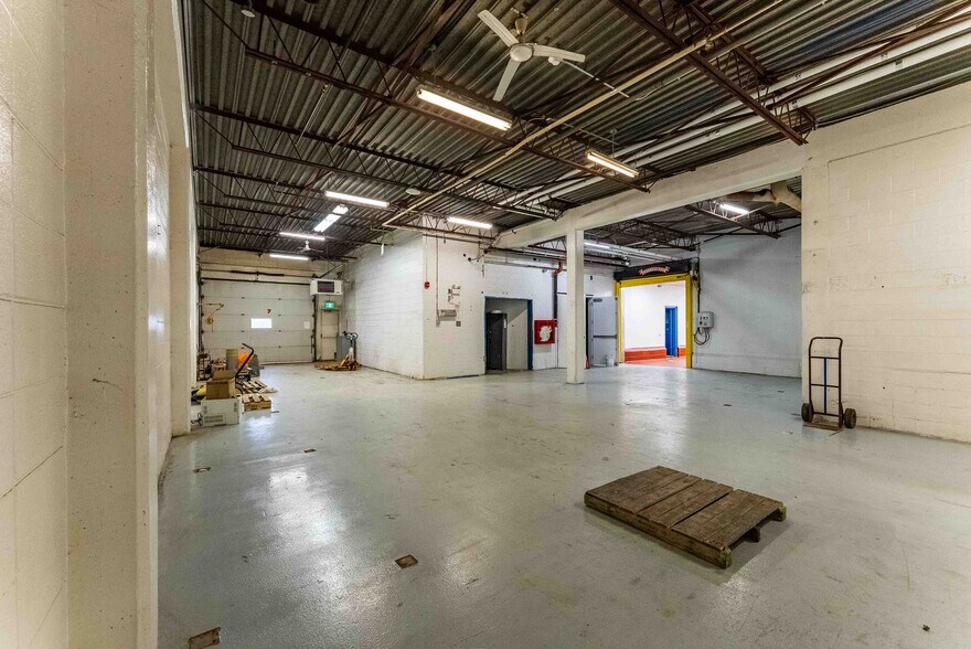 More Photos Of 500 Barrydowne Rd, Sudbury Manufacturing For Sale