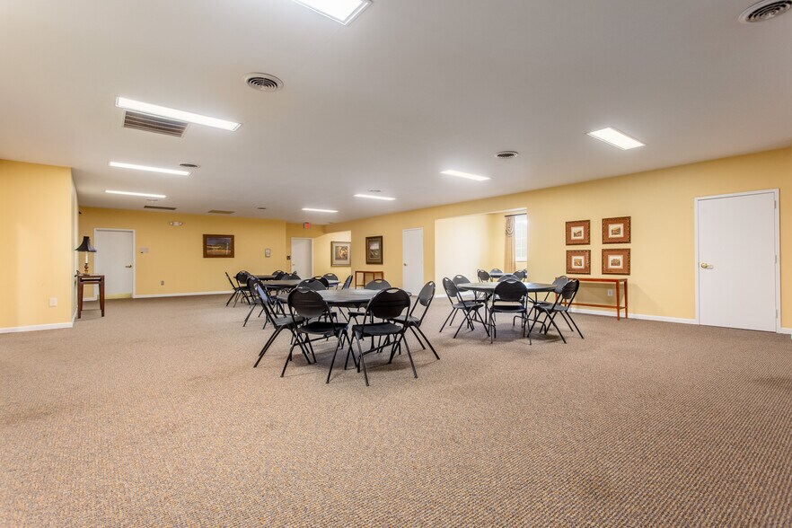 More Photos Of 102 Stonebridge Blvd, Bremen Bank For Sale