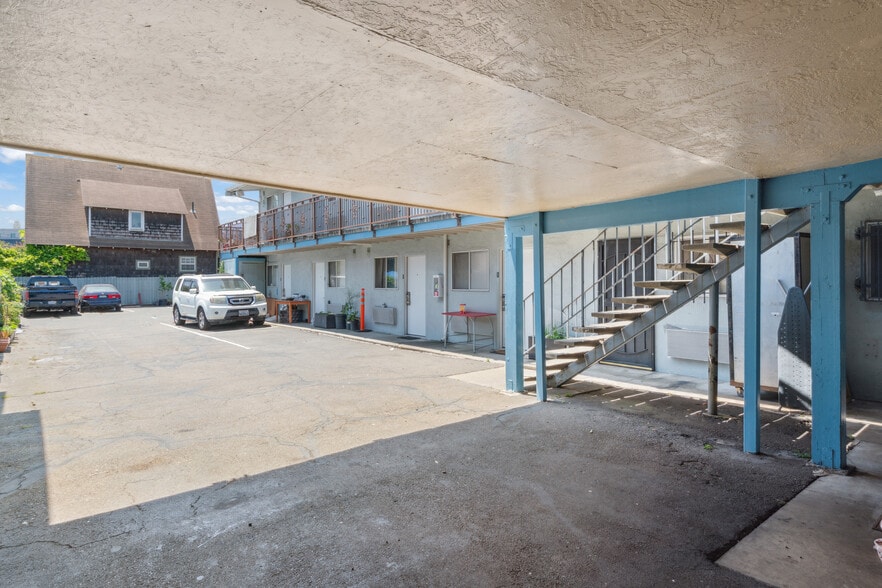 More Photos Of 839 Isabella St, Oakland Hotel For Sale