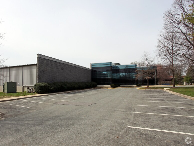 More Photos Of 9301 Largo Dr W, Upper Marlboro Warehouse For Lease