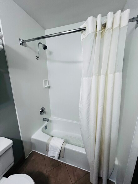 More Photos Of 590 E Main St, Price Hotel For Sale