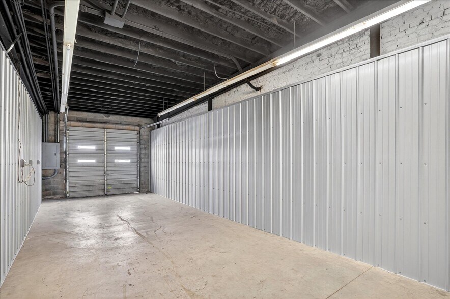 More Photos Of 33 W Olive St, Aurora General Retail For Sale