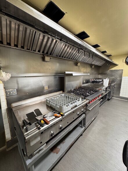 More Photos Of 118 S Lafayette St, Macomb Storefront Retail Residential For Sale
