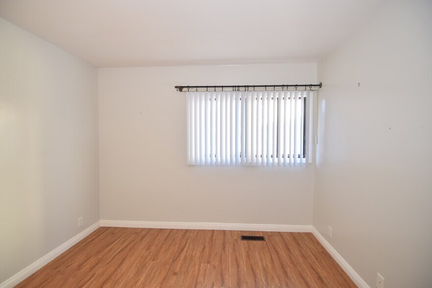More Photos Of 505 N Stoneman Ave, Alhambra Apartments For Sale