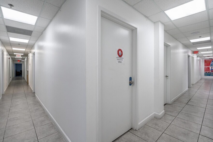 More Photos Of 12550 Biscayne Blvd, North Miami Medical For Sale