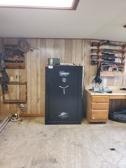 More Photos Of 2890 Jorolemon Rd, Weedsport Industrial For Sale