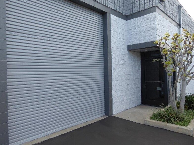 More Photos Of 1415-1441 Gardena Ave, Glendale Warehouse For Lease