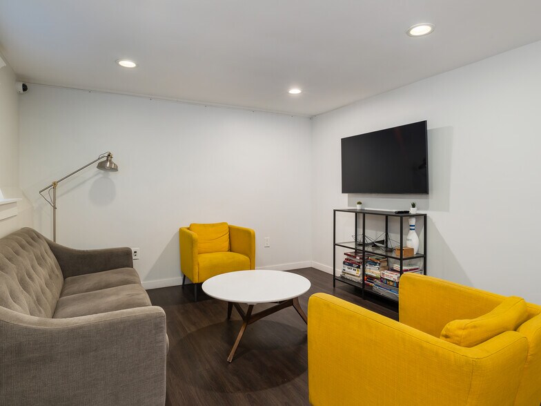 More Photos Of 221 Concord St, El Segundo Apartments For Sale