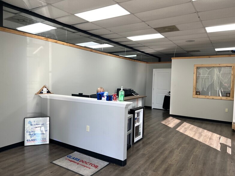 More Photos Of 2239 Whitten Rd, Memphis Light Distribution For Sale