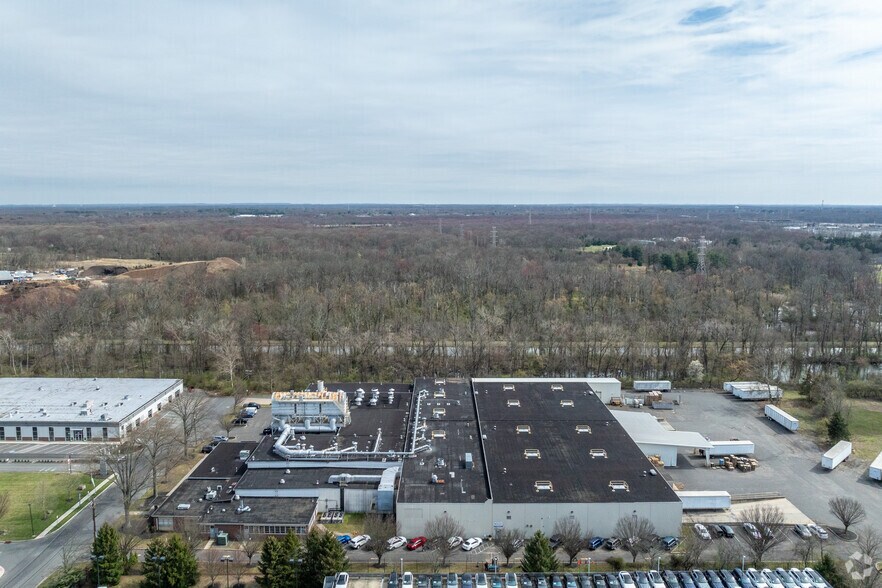 More Photos Of 3 Litho Rd, Lawrenceville Manufacturing For Sale