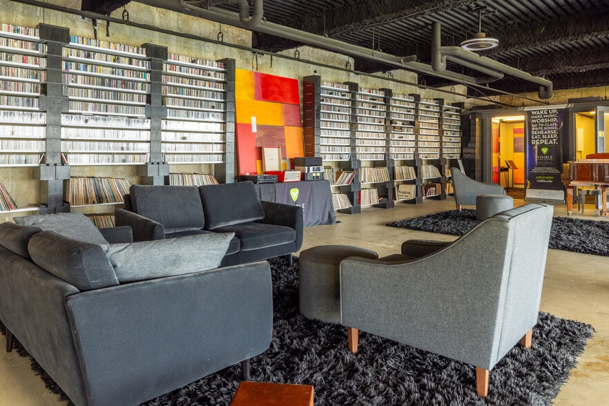 More Photos Of 200 Madison Ave, Memphis Office For Lease