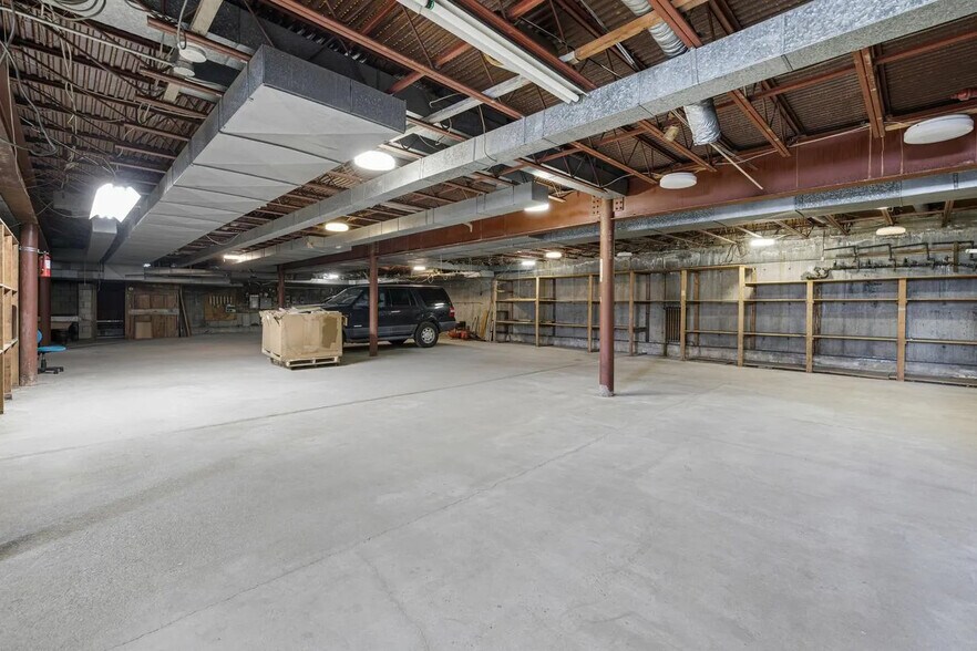 More Photos Of 585 Warren Ave, East Providence Storefront Retail Office For Sale