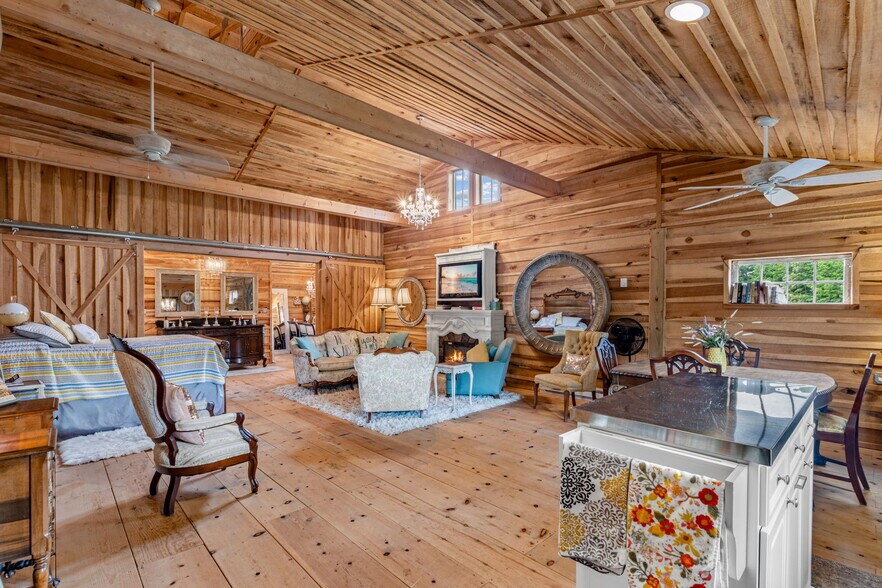 More Photos Of 6863 E Highway 80, Russell Springs Lodge Meeting Hall For Sale