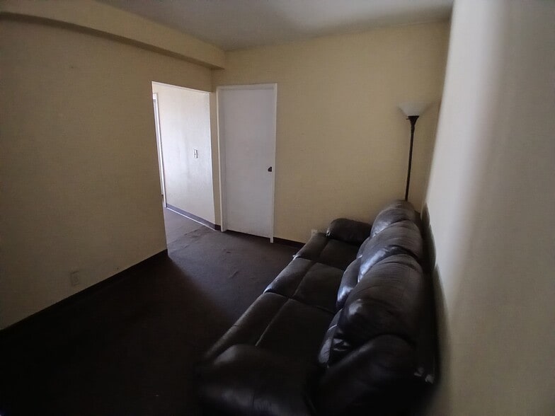 More Photos Of 690 W Esplanade Ave, San Jacinto Freestanding For Sale