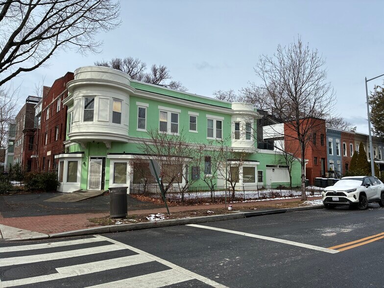 Primary Photo Of 301 P St NW, Washington Storefront Retail Residential For Sale