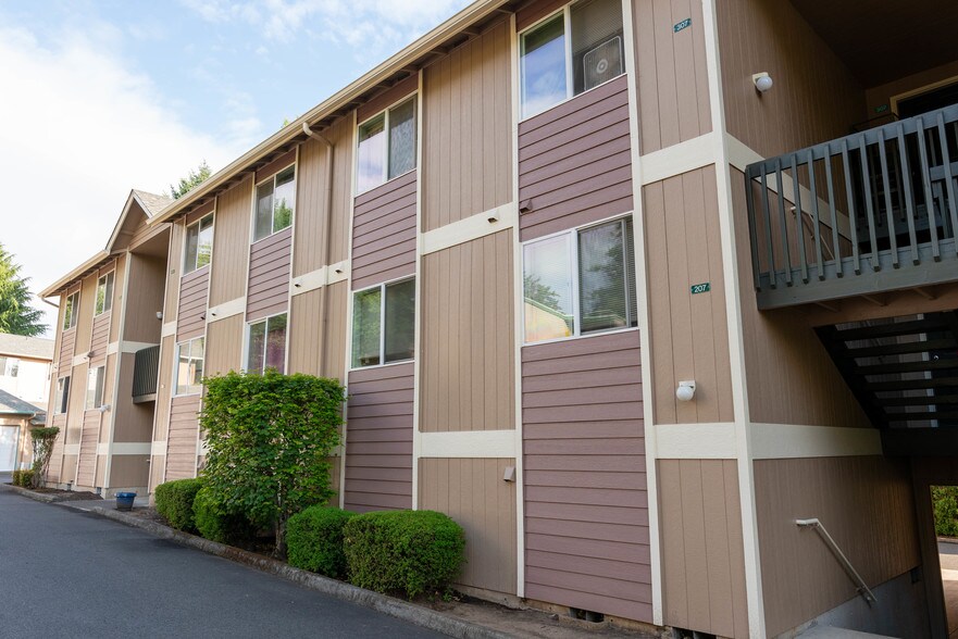 Primary Photo Of 3625 Bella Vista Ct, Salem Apartments For Sale
