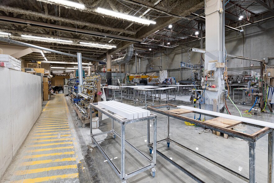 More Photos Of 30781 Simpson Rd, Abbotsford Warehouse For Lease