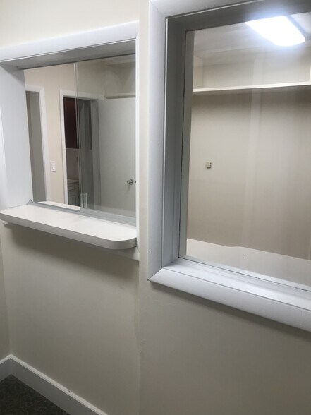 More Photos Of 7 Pinewoods Rd, Hyde Park Medical For Lease