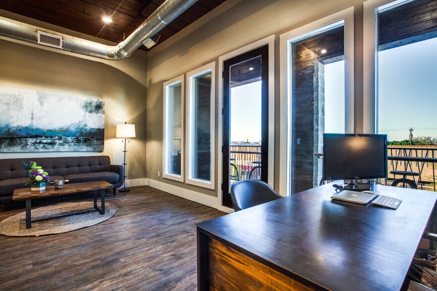 More Photos Of 1024 Halsell St, Bridgeport Storefront Retail Office For Sale