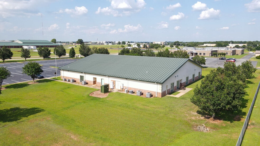 More Photos Of 96 Cohen Walker Dr, Warner Robins Medical For Sale