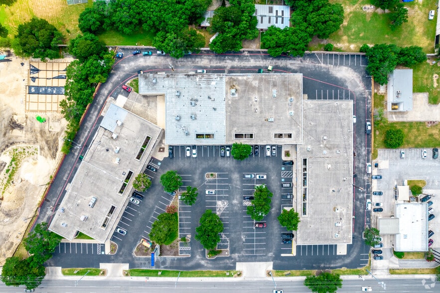 More Photos Of 15665-15689 San Pedro Ave, San Antonio Unknown For Lease