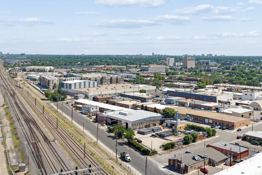More Photos Of 3755 S Lipan St, Englewood Manufacturing For Sale