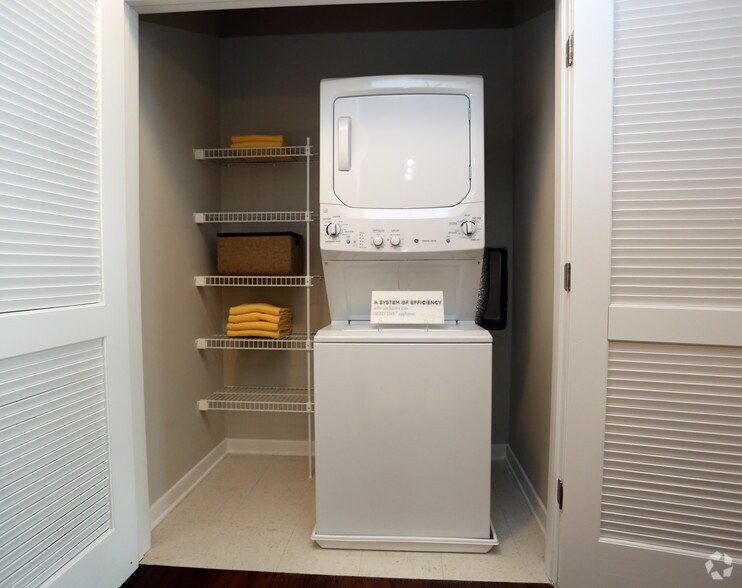 More Photos Of 101 N Wolfe St, Baltimore Apartments For Lease