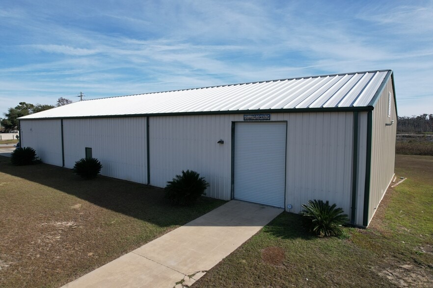 More Photos Of 6553 Lakes Industrial Pky, Lake Park Warehouse For Sale