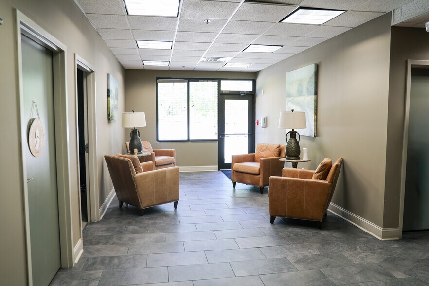 More Photos Of 24 Herring Rd, Newnan Warehouse For Sale
