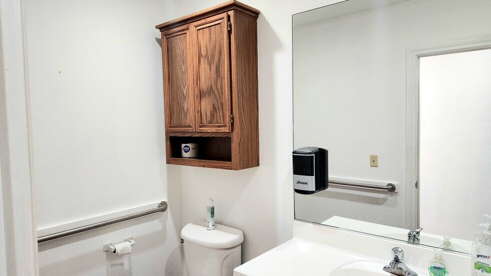 More Photos Of 3988 N Dixie Hwy, Monroe Service Station For Sale