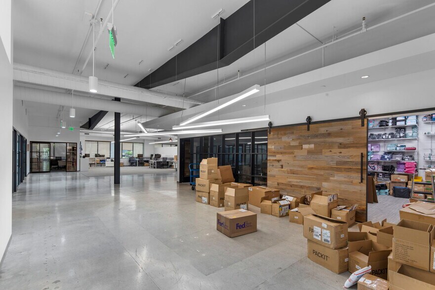 More Photos Of 30501 Agoura Rd, Agoura Hills Office For Lease