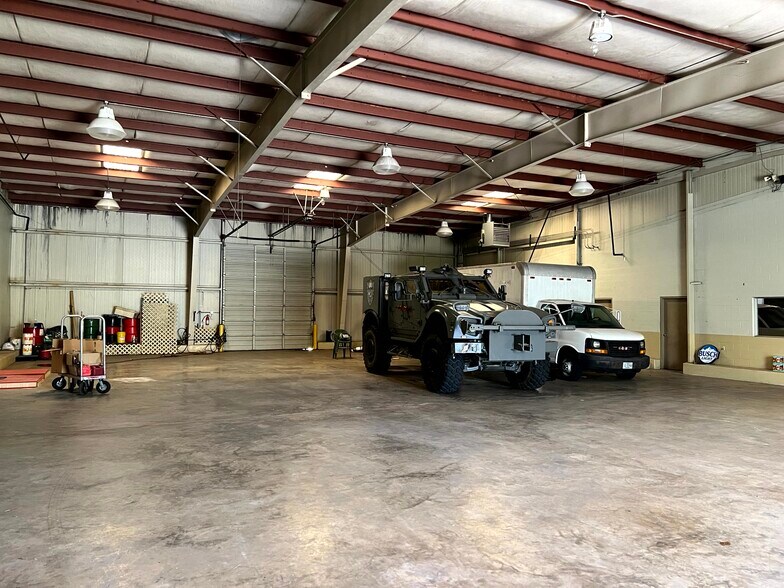More Photos Of 2001 Levee Rd, Corinth Warehouse For Sale