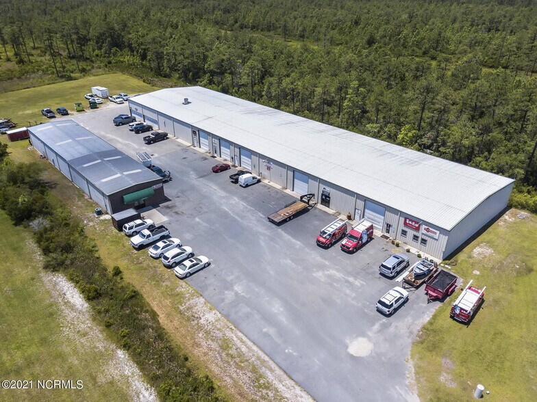 More Photos Of 3846 George II Hwy, Southport Warehouse For Lease