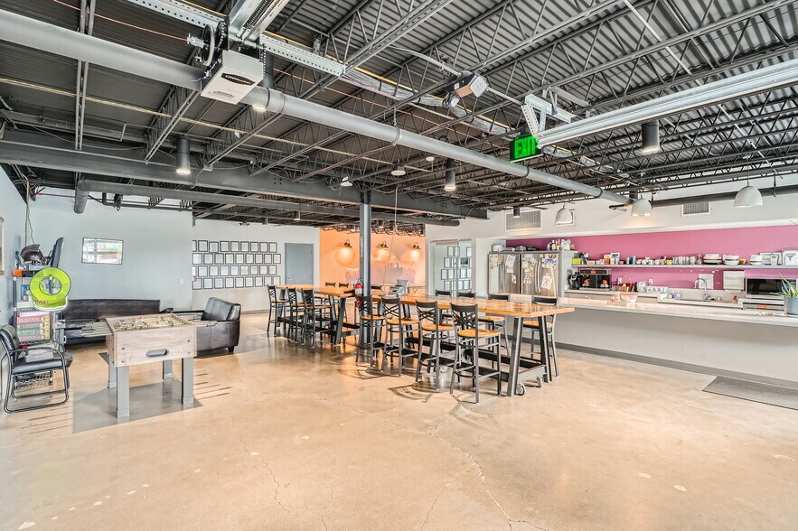 More Photos Of 888 Federal Blvd, Denver Warehouse For Lease