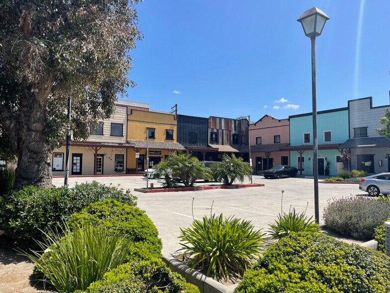 More Photos Of 41920 6th St, Temecula Storefront For Sale